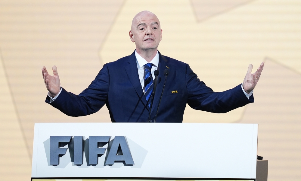 德甲替补戴帽，凯恩是继9分钟5球的莱万之后拜仁第二人